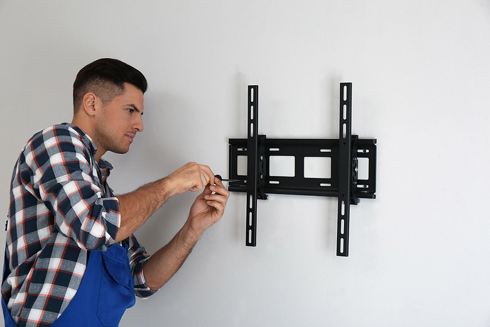Geeks2U are now wall mounting TVs Geeks2U are now wall mounting TVs